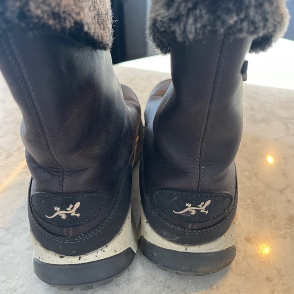 Chaco Borealis snow boots 9.5 - Picture 3 of 5